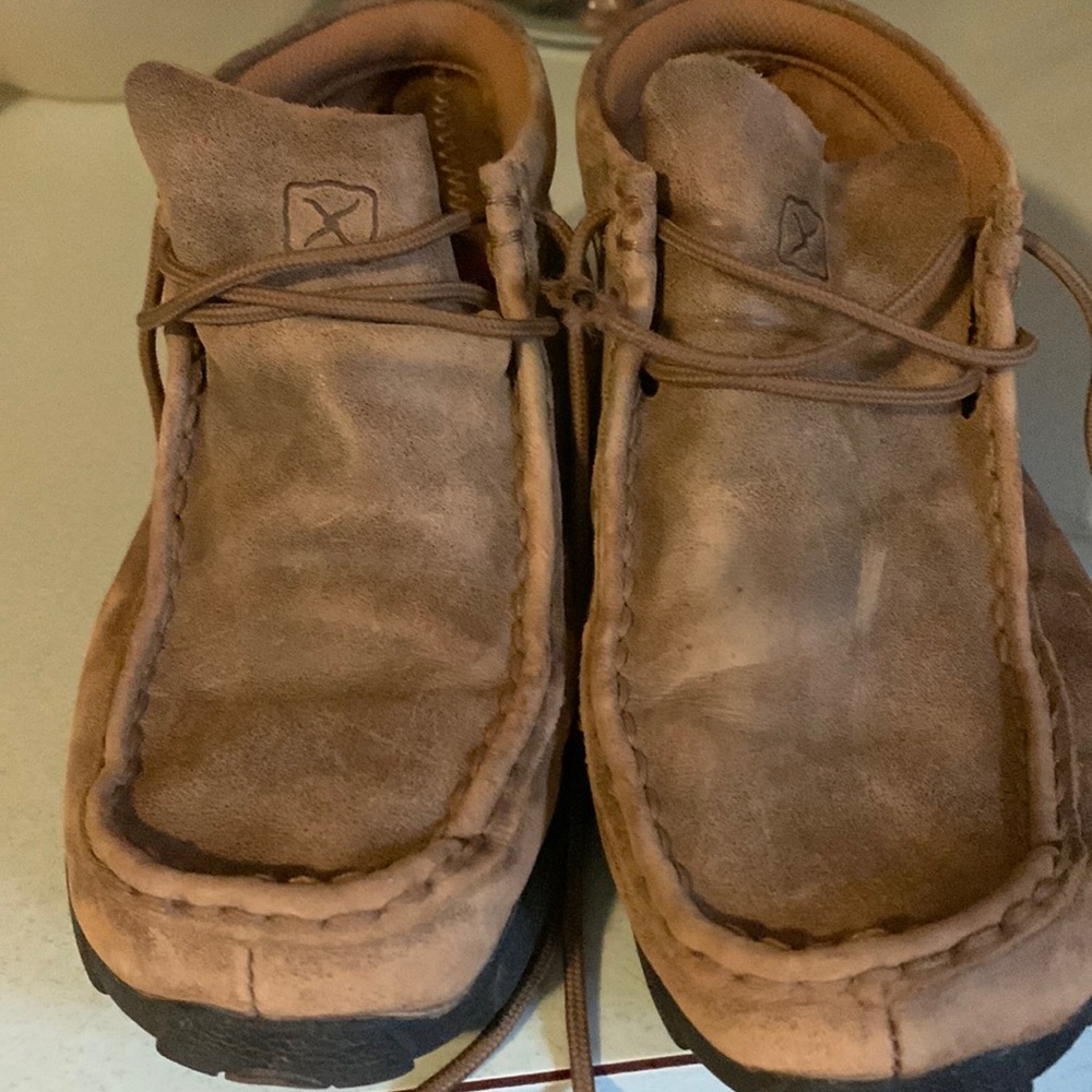 Kids size 3 twisted x boots